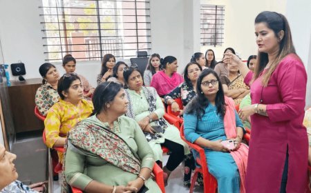 Expert Seema Soni took session on Holi Care | Indore
