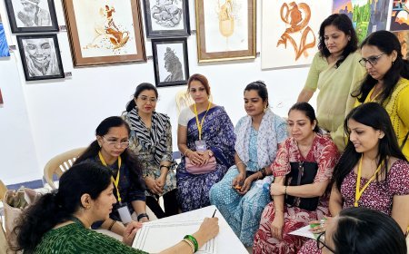 कला के रंग प्रकृति के संग , कहते कहानी रंगों की जुवानी