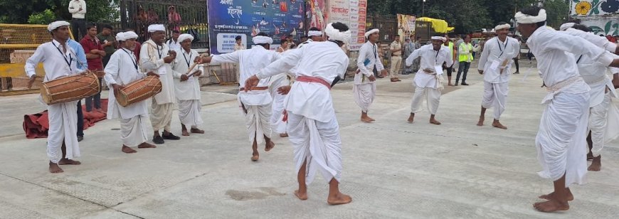 First Shravan Monday 2025 at Mahakaleshwar Temple Sees Devotional Music, Cultural Performances, and Large Devotee Gathering in Ujjain