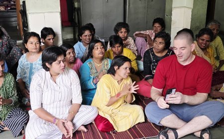 Indore Women Empowered Through Poetry, Technology at Create Stories Chaupal