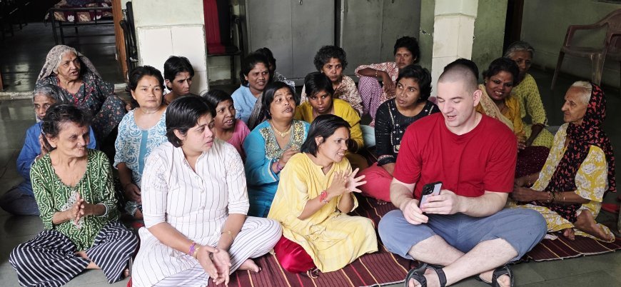 Indore Women Empowered Through Poetry, Technology at Create Stories Chaupal
