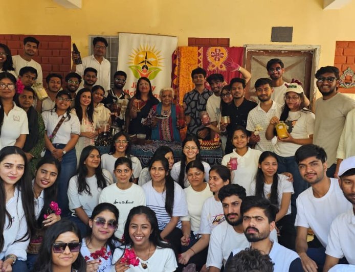 Colouring Holi green: management students learn to make organic colours in Sanawadia