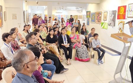 ‘Kala Ke Rang’ Exhibition Concludes in Indore; Artists Gain Insights into Branding and Art Marketing
