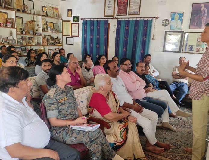 सस्टेनेबल डेवलपमेंट पर, प्रेरणादायी विचारों, अनुभवों और उत्साह भरा सादगीपूर्ण संवाद हुआ